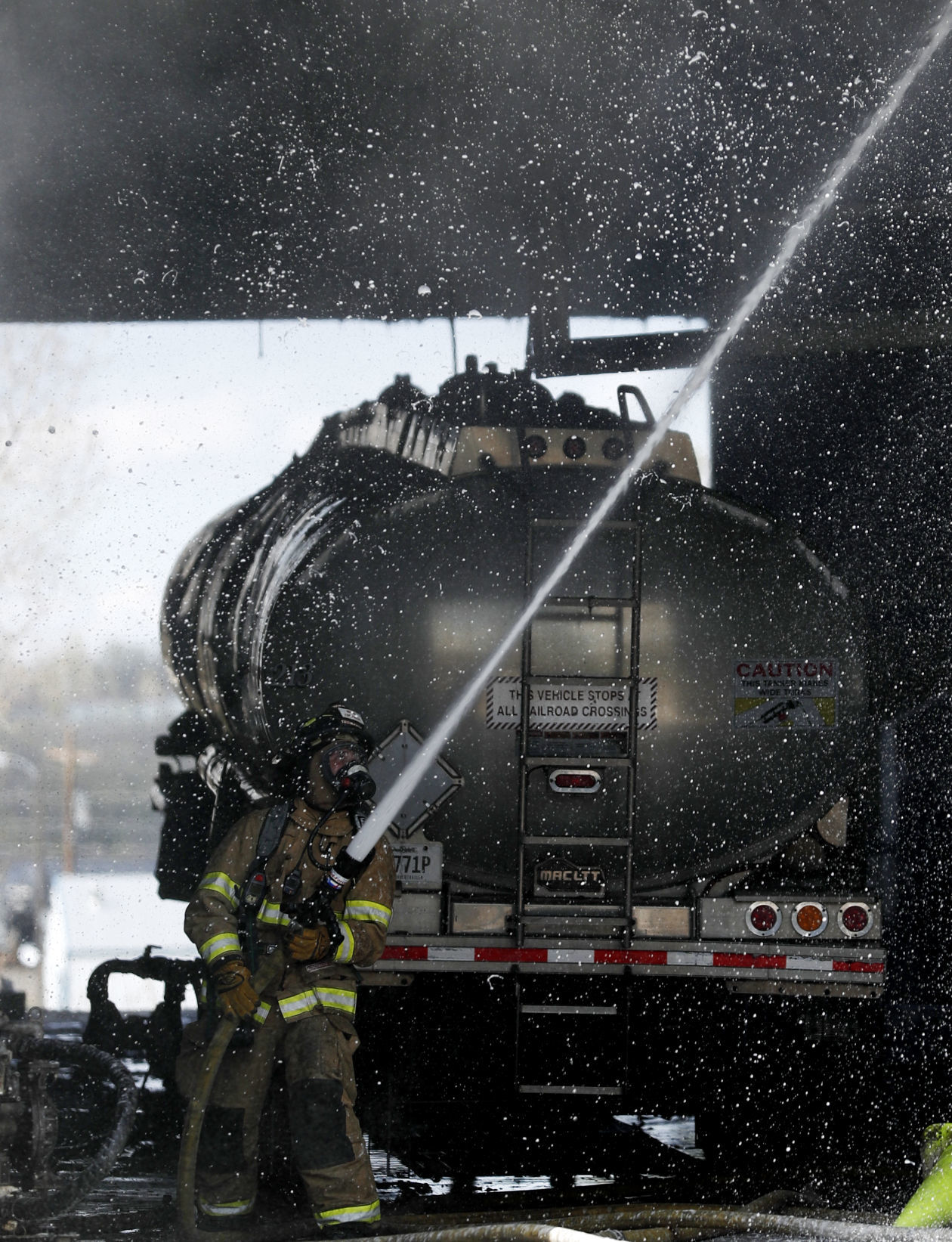 2 injured in explosion